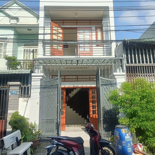 Nhà bán bình dương cũ 