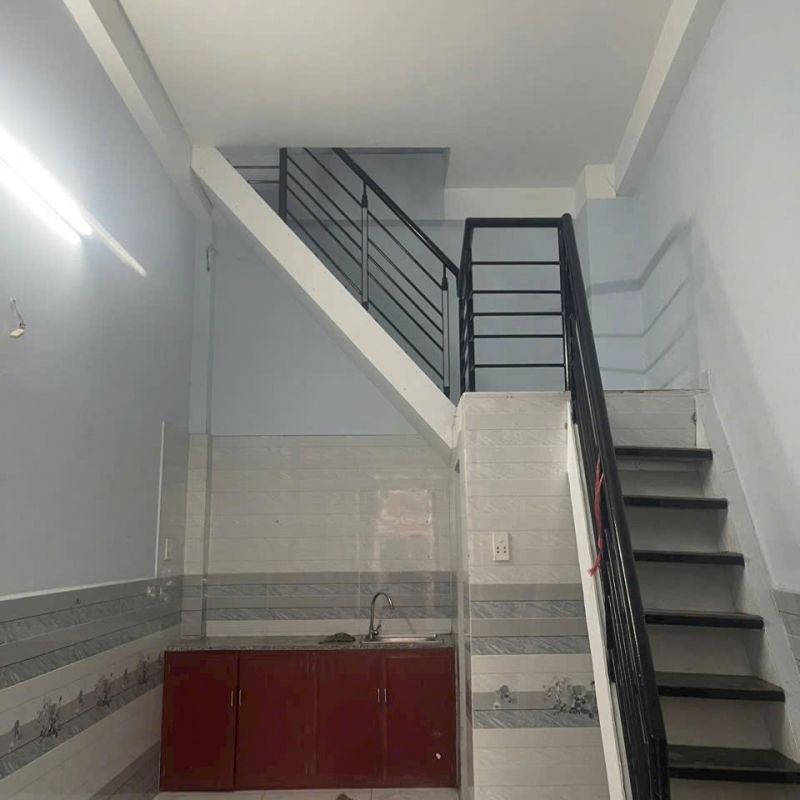 Bán nhà vị trí đẹp tại Q12